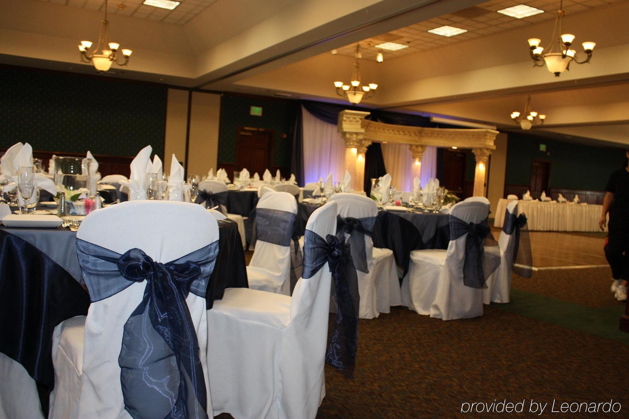 Holiday Inn Selma - Swancourt Bagian luar foto