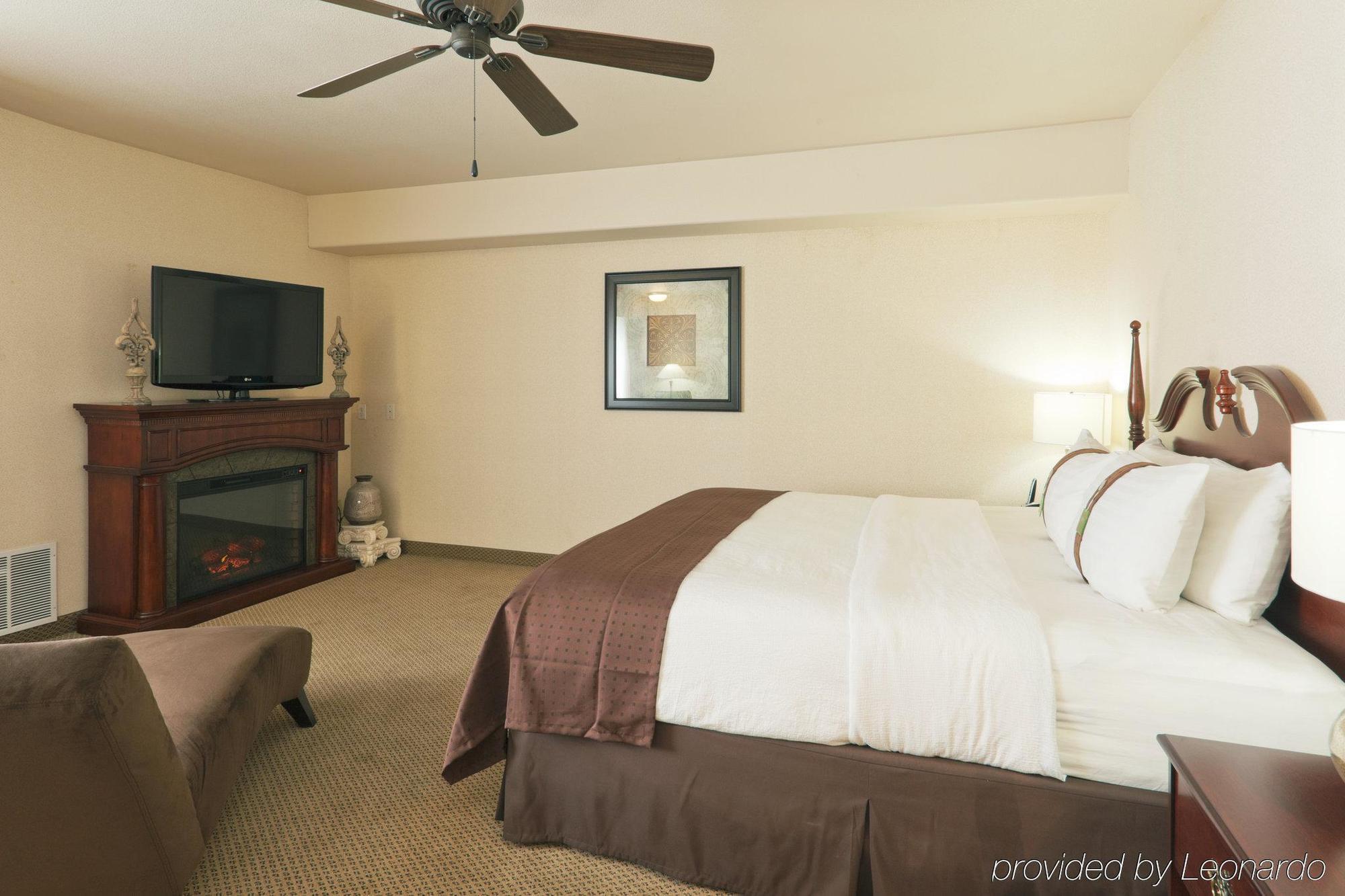 Holiday Inn Selma - Swancourt Bagian luar foto