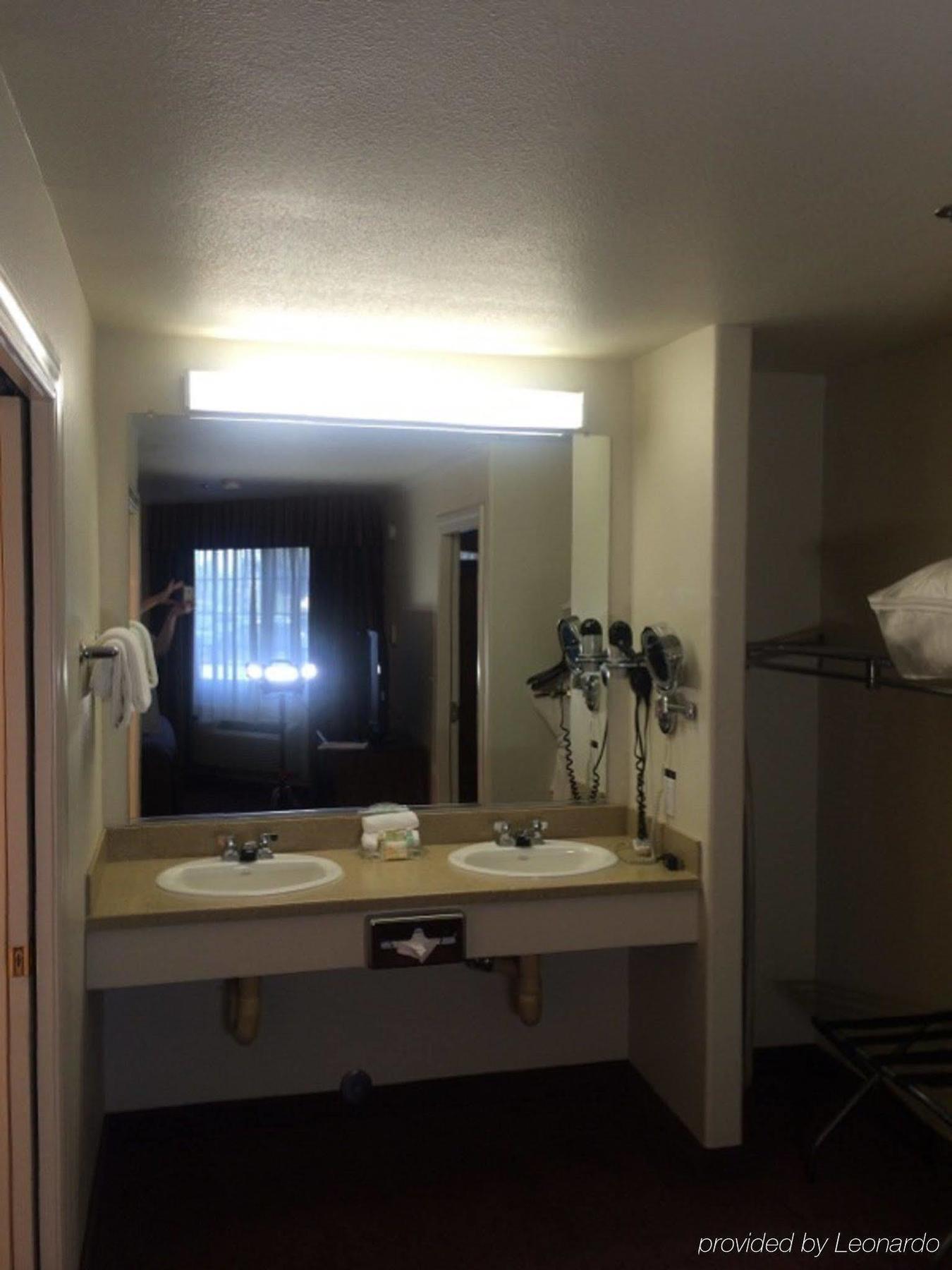 Holiday Inn Selma - Swancourt Bagian luar foto