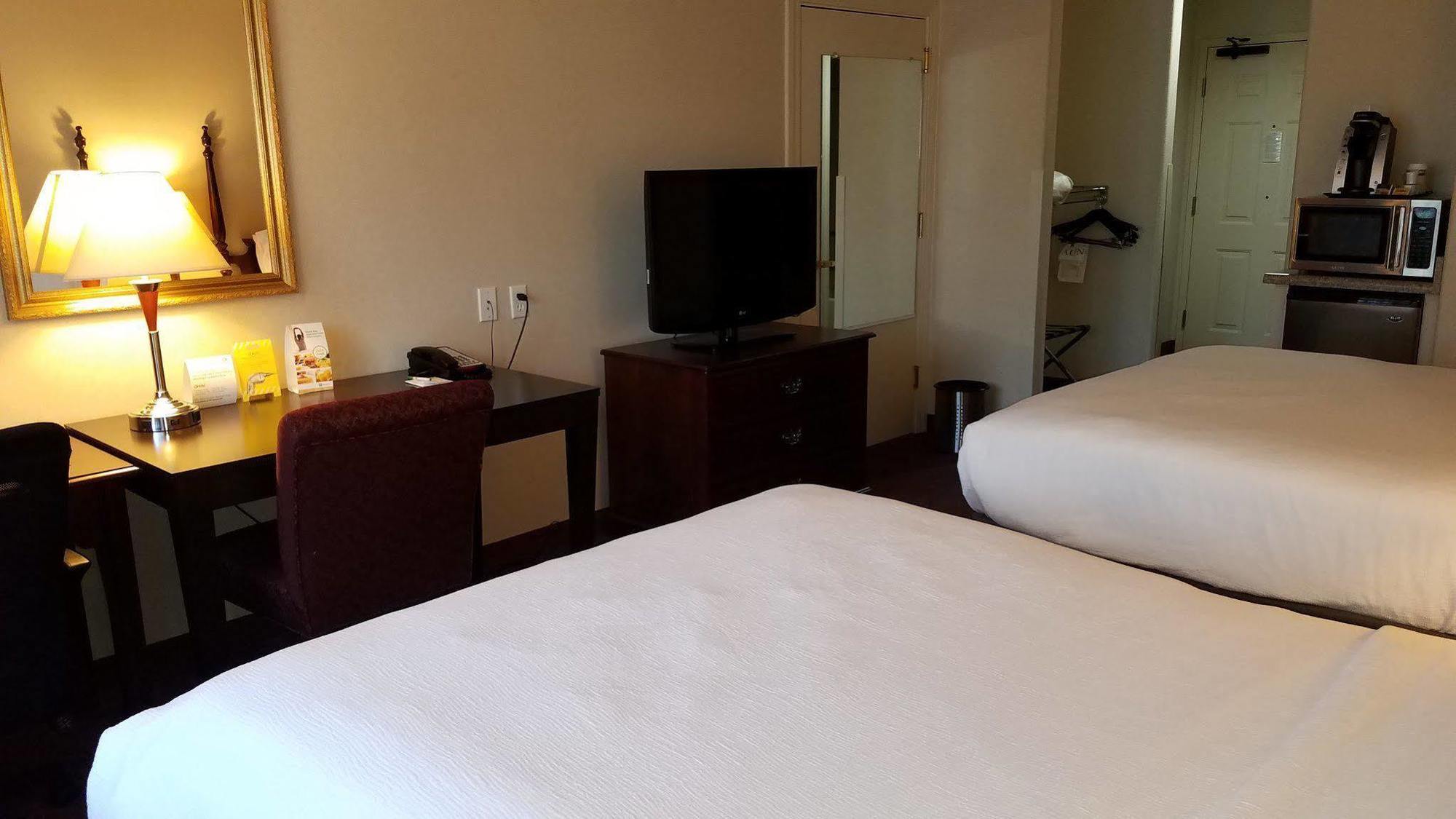 Holiday Inn Selma - Swancourt Bagian luar foto