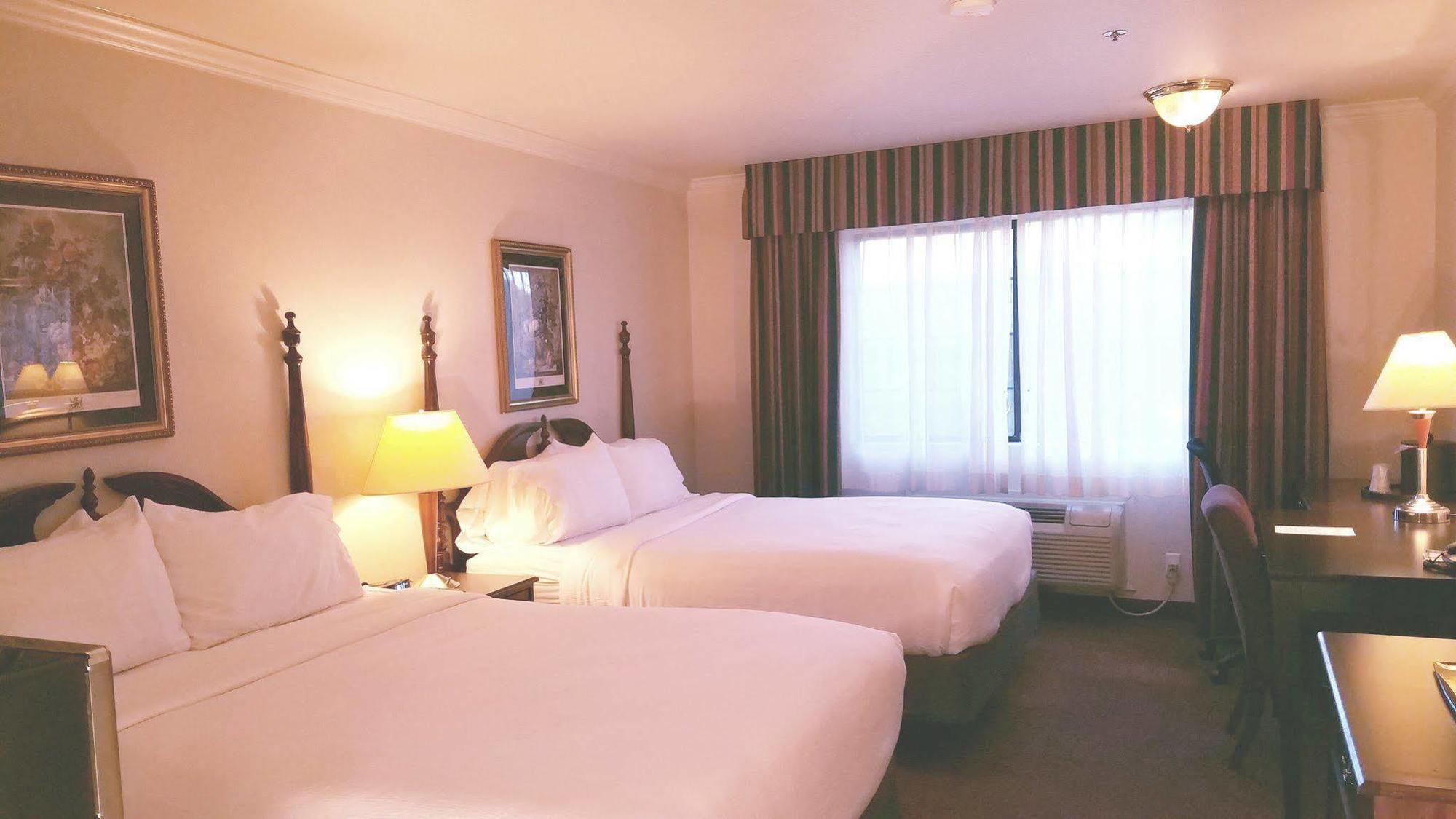 Holiday Inn Selma - Swancourt Bagian luar foto